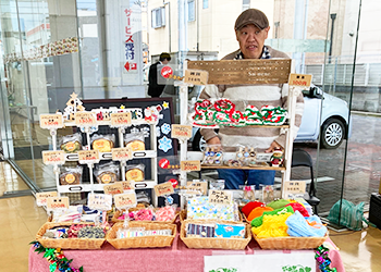 企業店舗前 NPO法人東大阪障害者共同受注連絡会