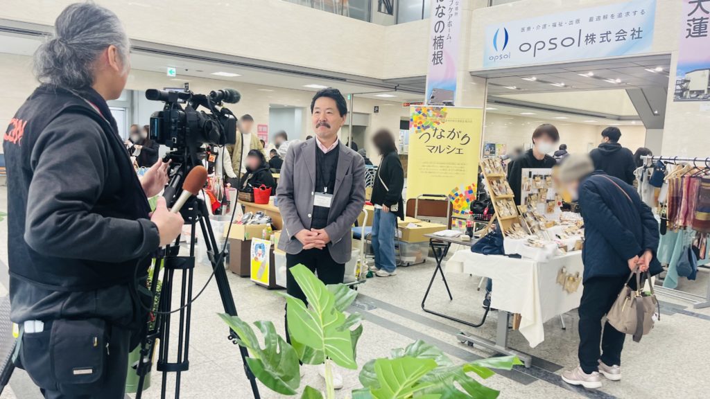 代表 インタビュー中